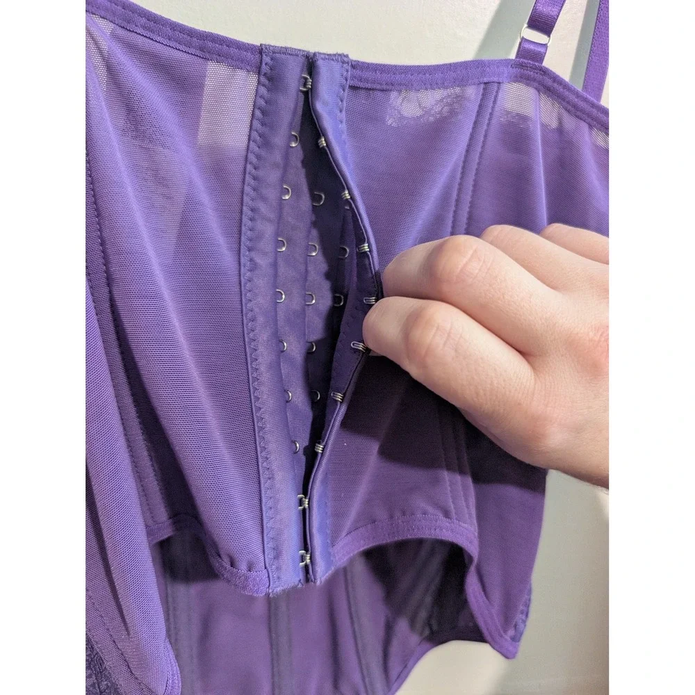 SHEIN Corset Top Womens Medium Purple Lace Mesh Underwire Hook and Eye Closure - Picture 3 of 5